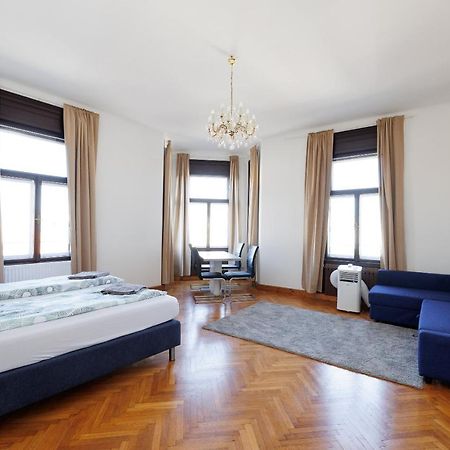 Central Apartment - Private Sauna Wien Eksteriør billede