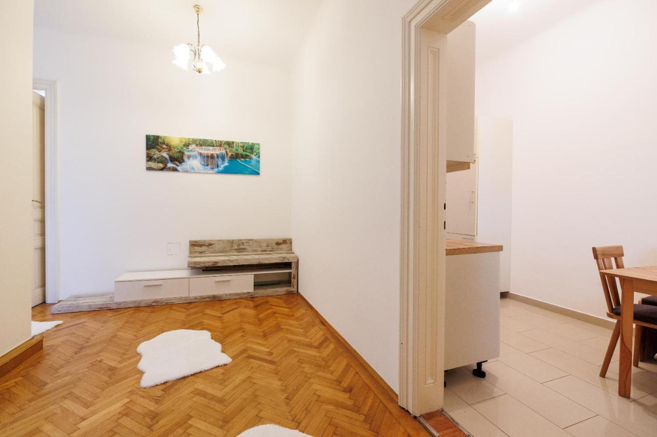 Central Apartment - Private Sauna Wien Eksteriør billede